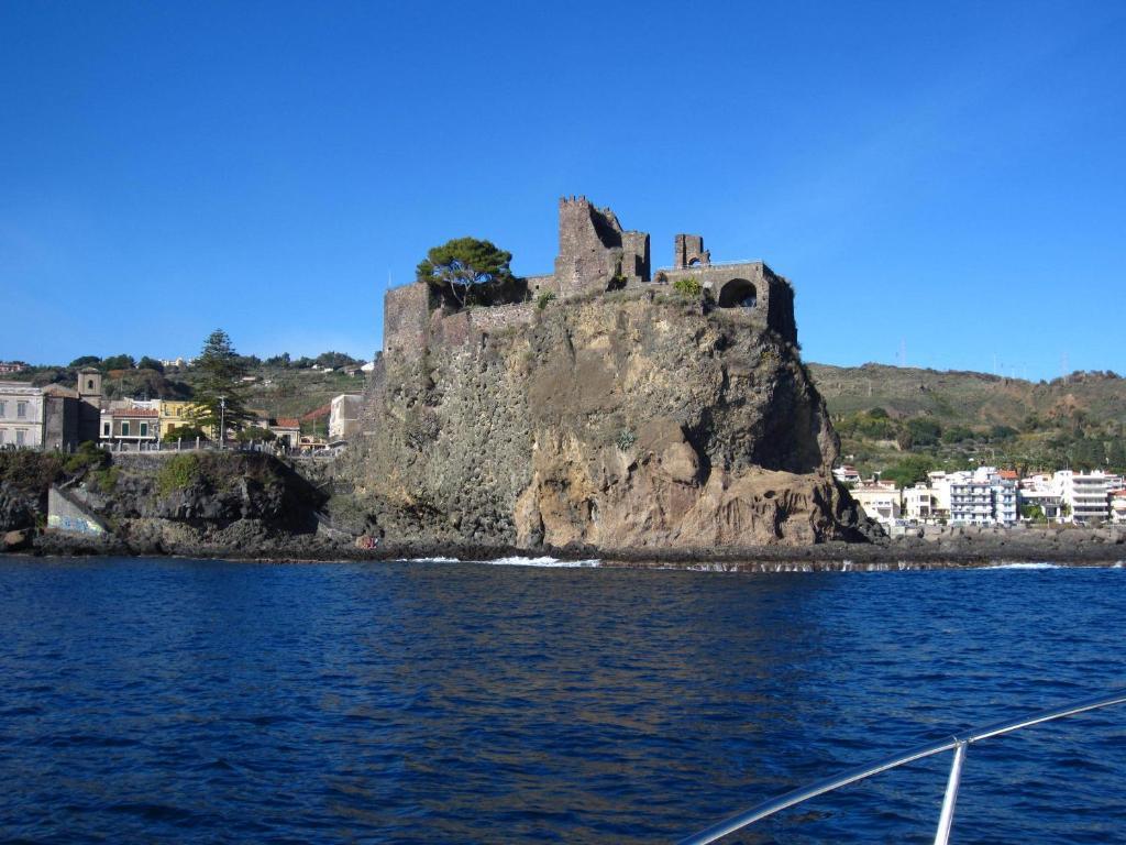 Eh13 Luxury Bed & Breakfast 2*